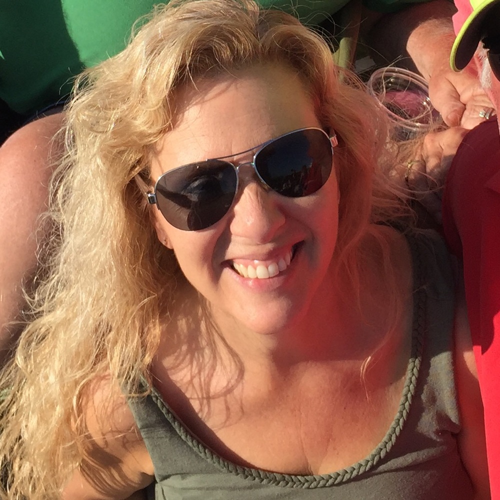 Meet your Posher, Suzanne